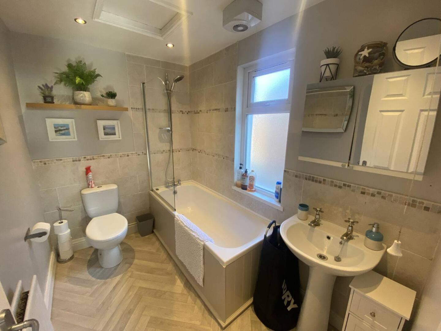 Вилла 2Br Cozy Duplex Белфаст Экстерьер фото